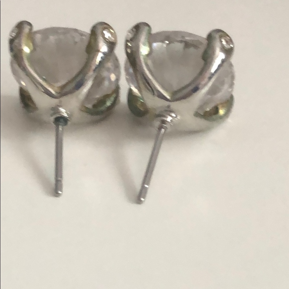 Fashion diamond stud earrings - Picture 4 of 4